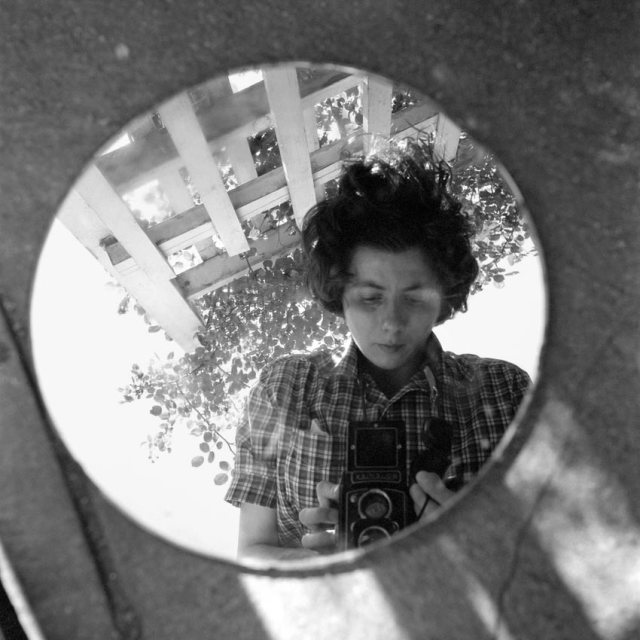 Vivianmaier_self_1953.jpg